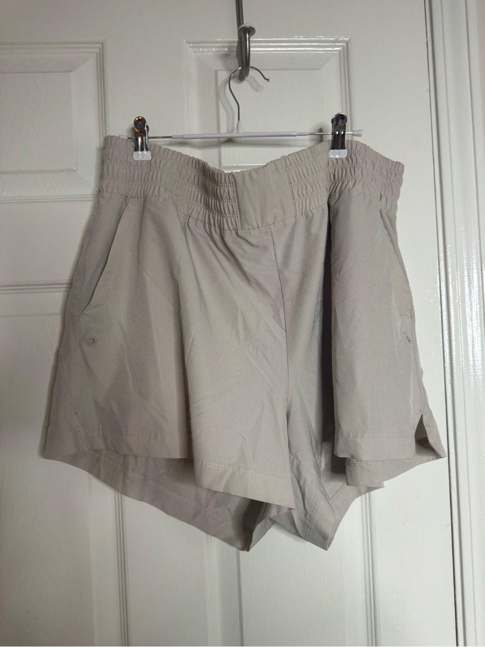 Light Taupe Elastic-Waist Skort with Pockets